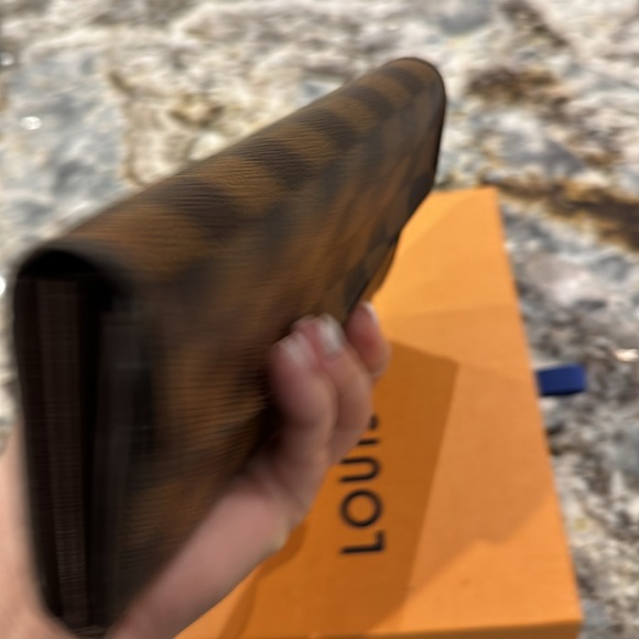 LV Sarah wallet - Picture 9 of 17